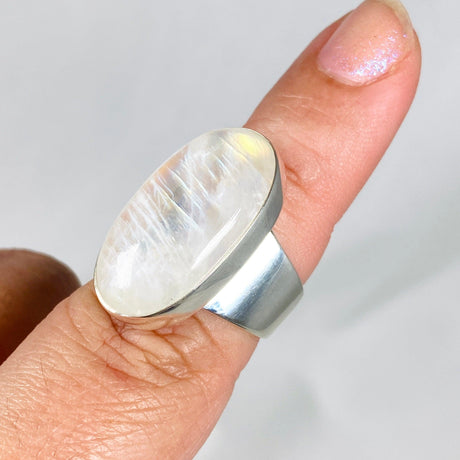 Moonstone Oval Ring s.8 KRGJ3025 - Nature's Magick