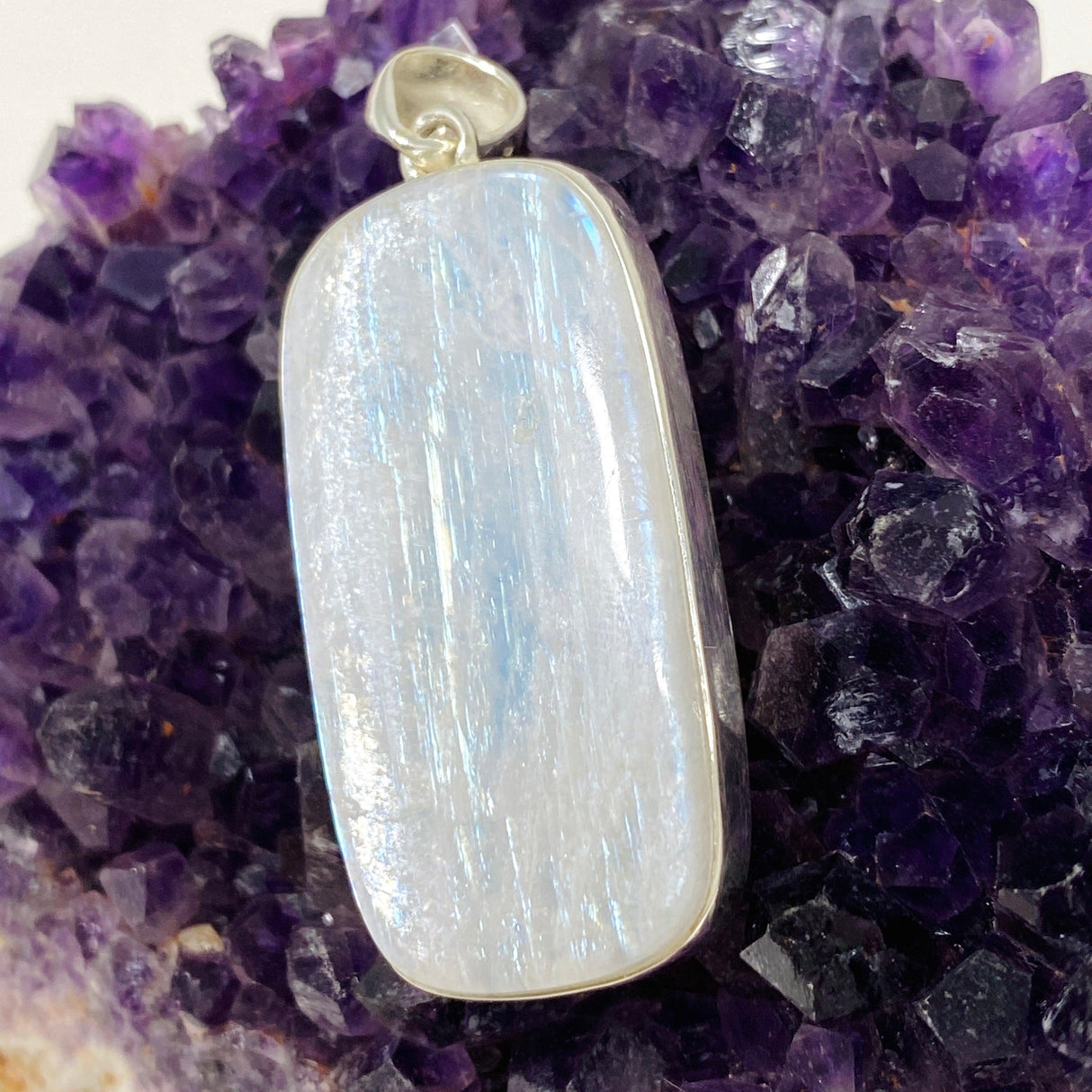 Moonstone Rectangular Pendant KPGJ4257 - Nature's Magick