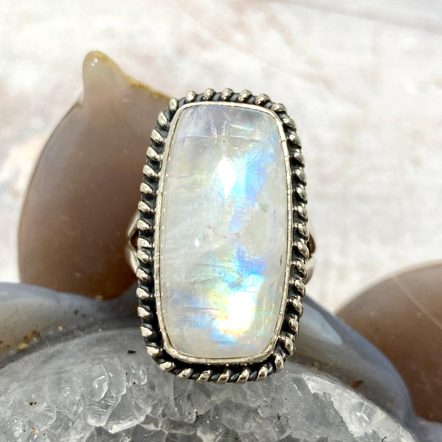 Moonstone rectangular ring s.6 KRGJ2211 - Nature's Magick