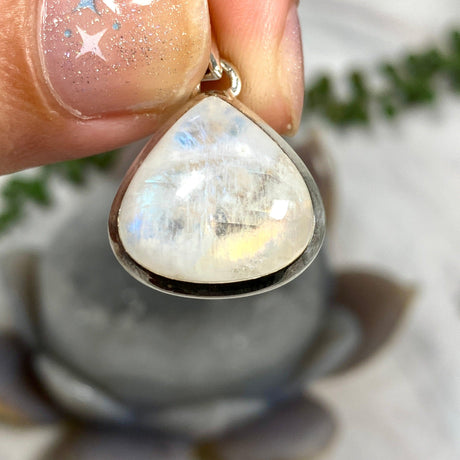 Moonstone teardrop pendant KPGJ2793 - Nature's Magick