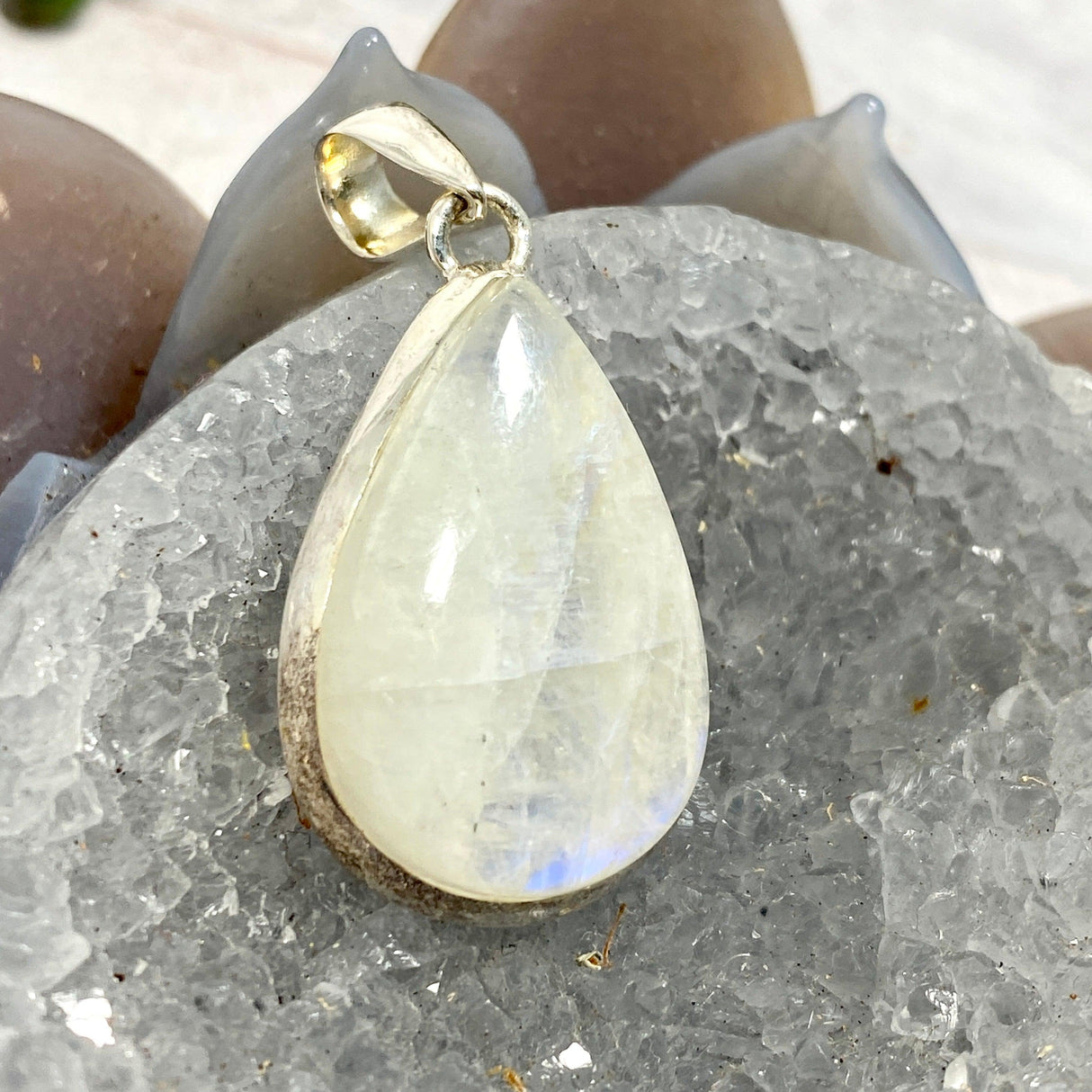 Moonstone teardrop pendant KPGJ2896 - Nature's Magick