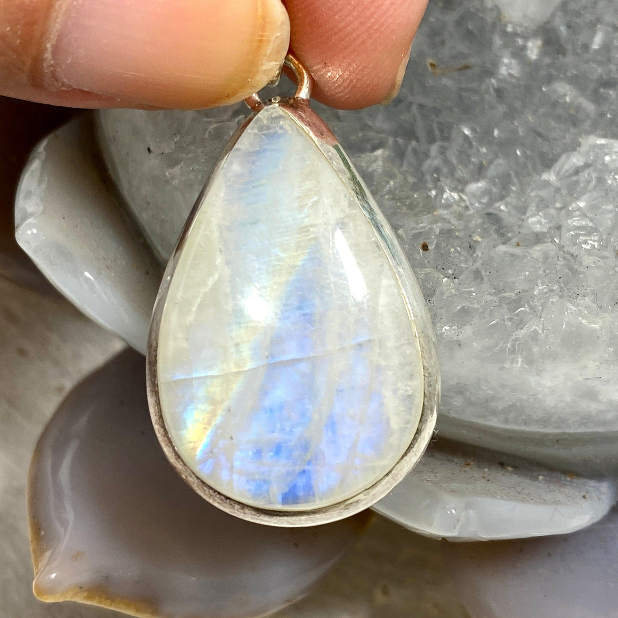 Moonstone teardrop pendant KPGJ2896 - Nature's Magick