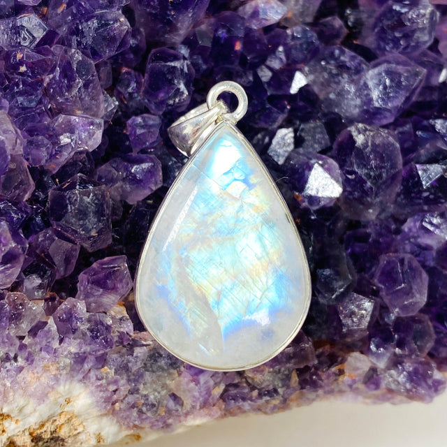 Moonstone Teardrop Pendant KPGJ4024 - Nature's Magick