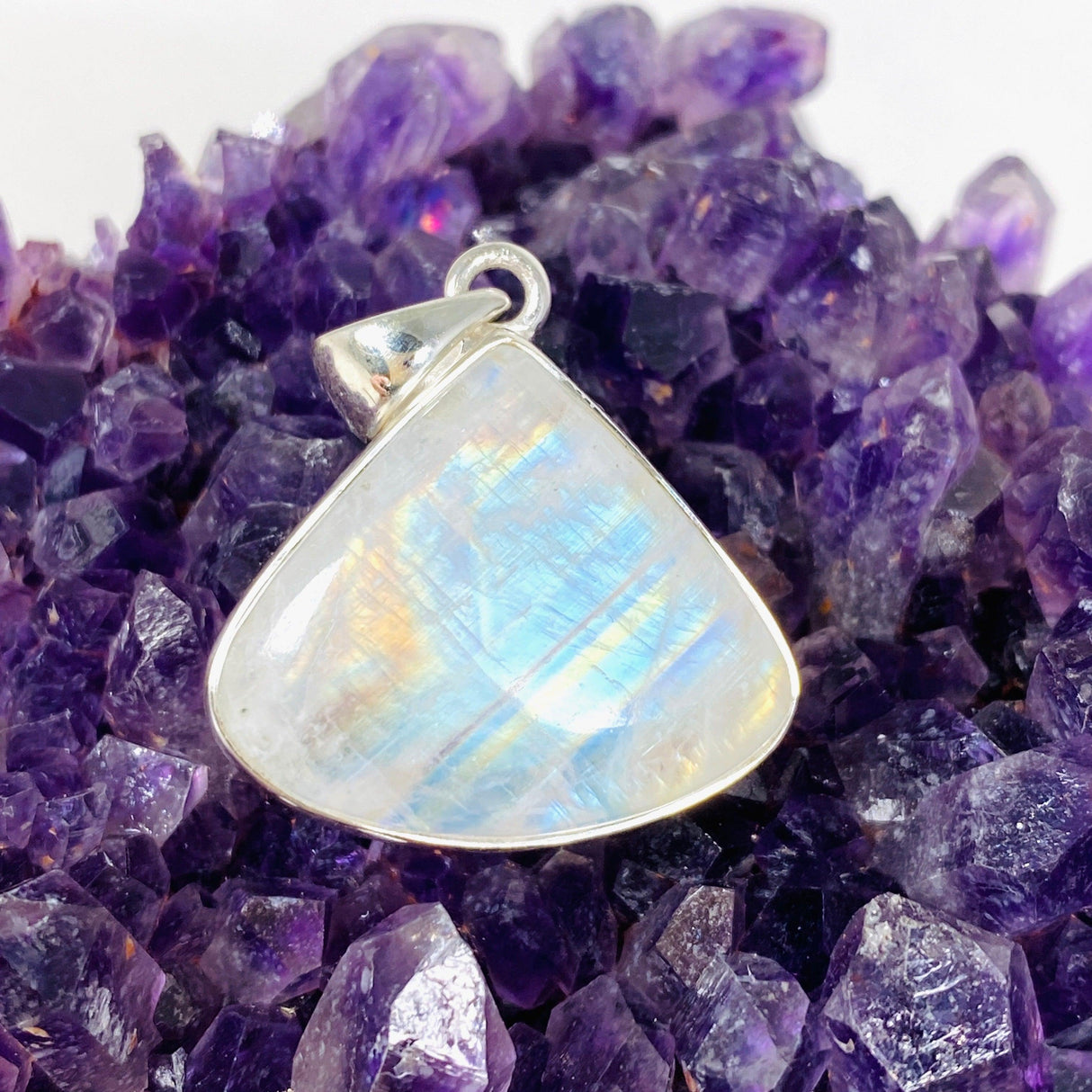 Moonstone Teardrop Pendant KPGJ4025 - Nature's Magick