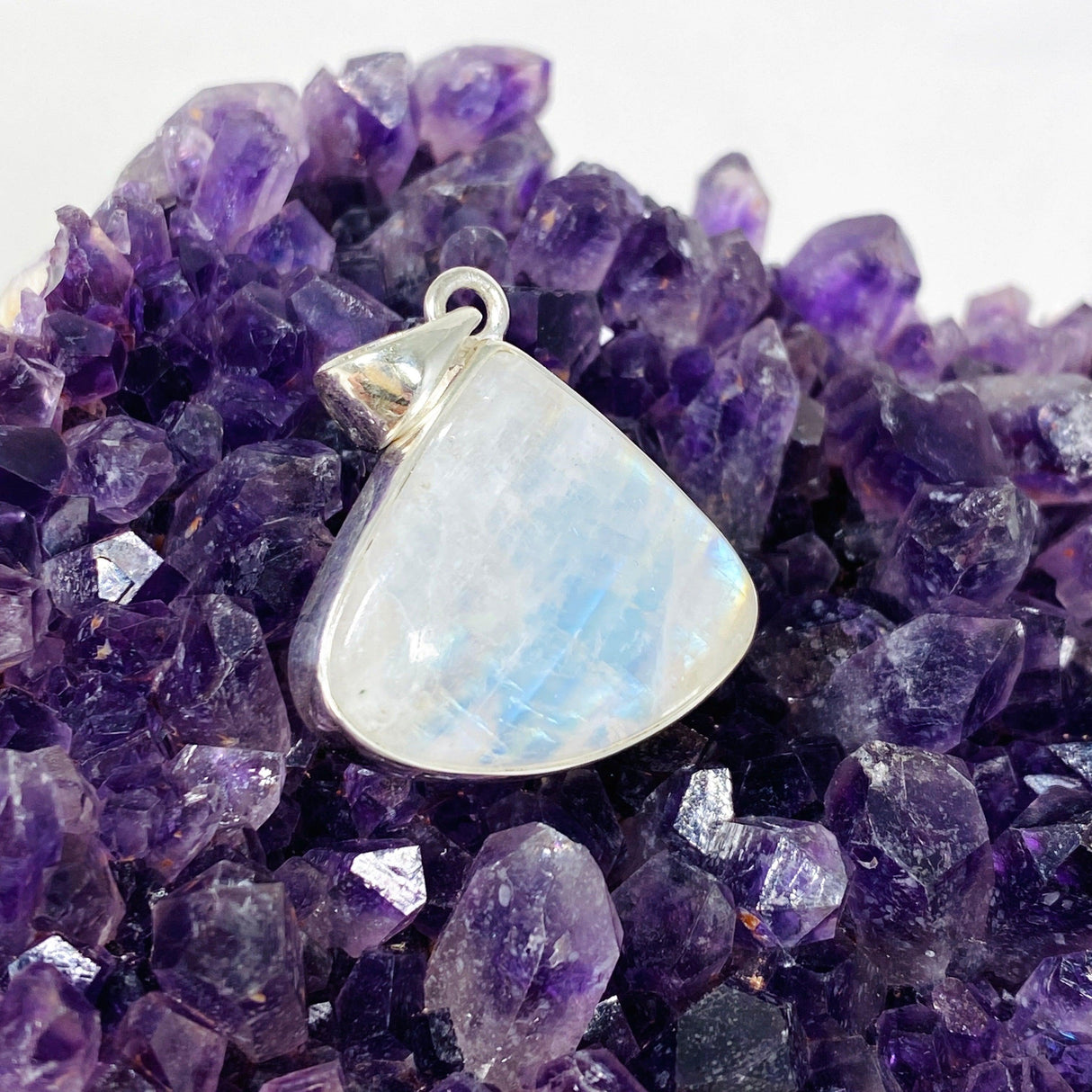 Moonstone Teardrop Pendant KPGJ4025 - Nature's Magick