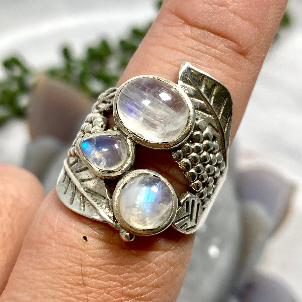 Moonstone triple stone detailed banded ring s.10 SSGJ54 - Nature's Magick