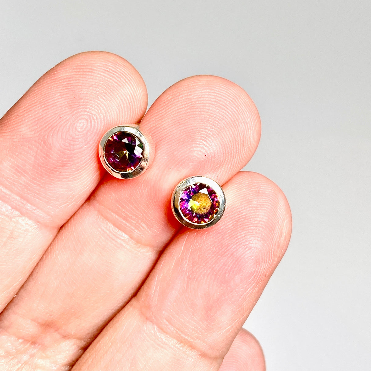 Mystic Glass Round Faceted Bezel Set Earrings PSE041