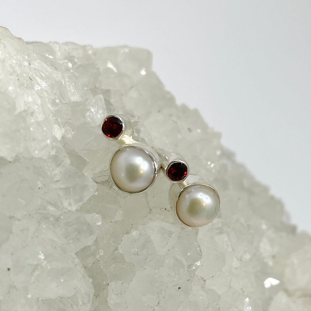 Pearl and Garnet studs S259-GAR