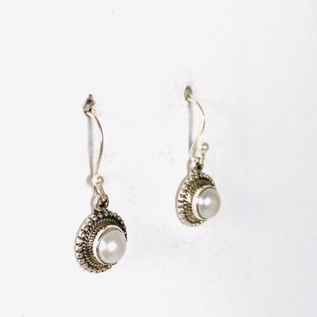 Pearl round earrings with silver detailing E2695 - Nature's Magick