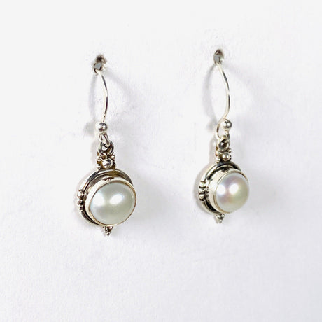 Pearl round earrings with silver detailing E2696 - Nature's Magick