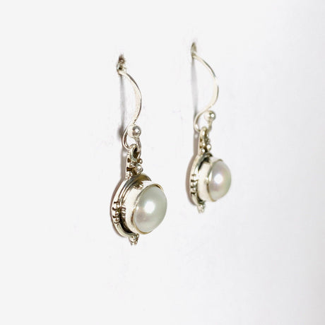 Pearl round earrings with silver detailing E2696 - Nature's Magick