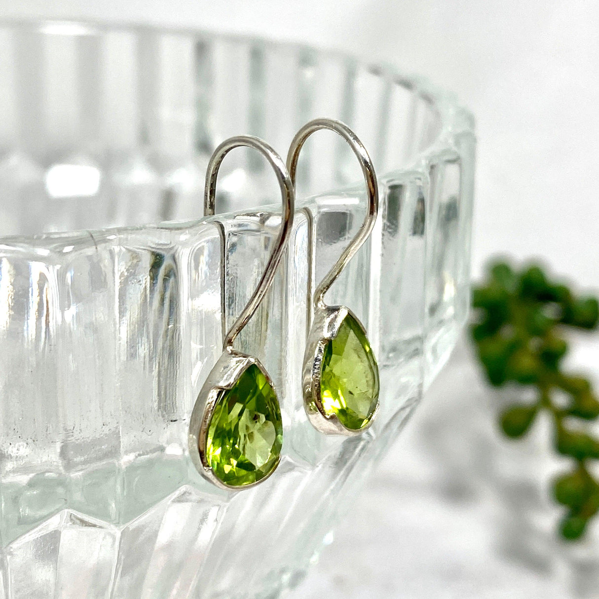 Peridot faceted teardrop earrings KEGJ894 - Nature's Magick