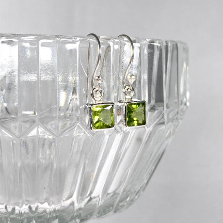 Peridot petite square faceted earrings R2363-PDS - Nature's Magick