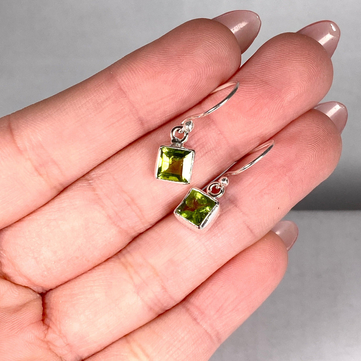 Peridot petite square faceted earrings R2363-PDS - Nature's Magick