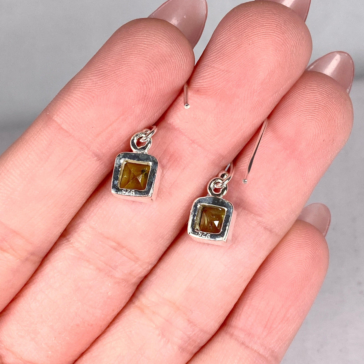 Peridot petite square faceted earrings R2363-PDS - Nature's Magick