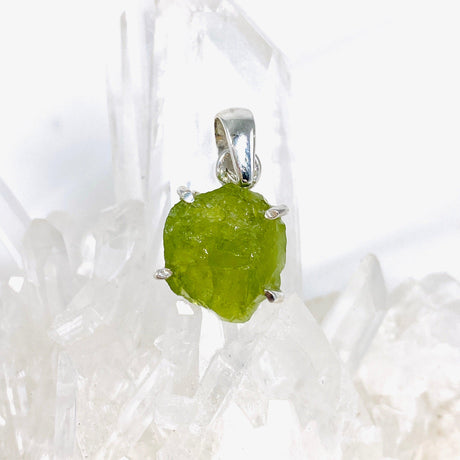 Peridot raw crystal pendant SSGJ-67 - Nature's Magick