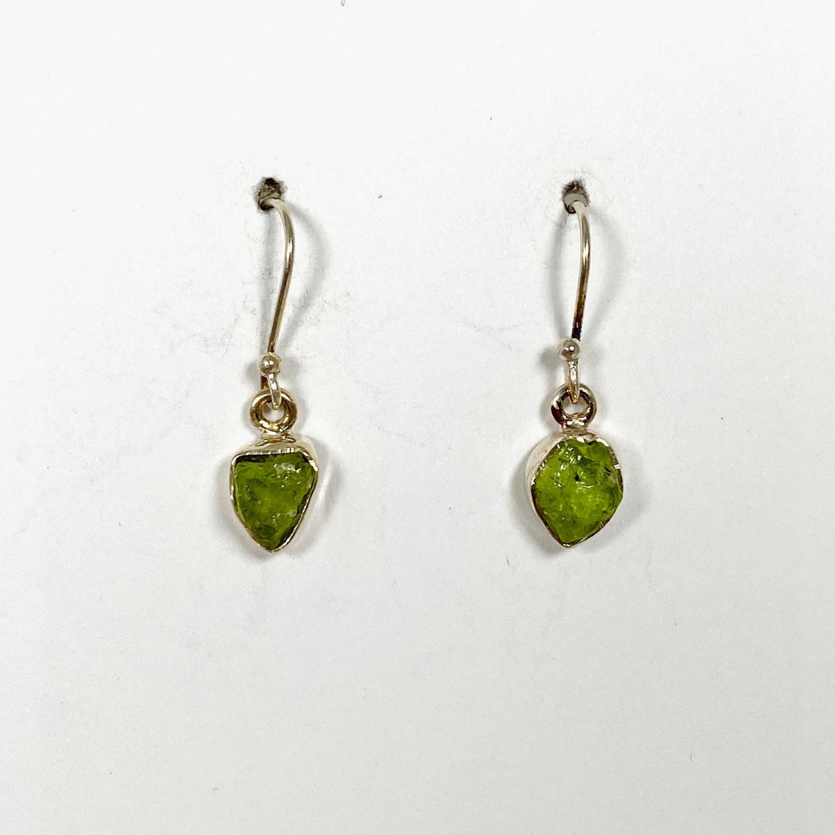 Peridot raw earrings E2359-PE - Nature's Magick