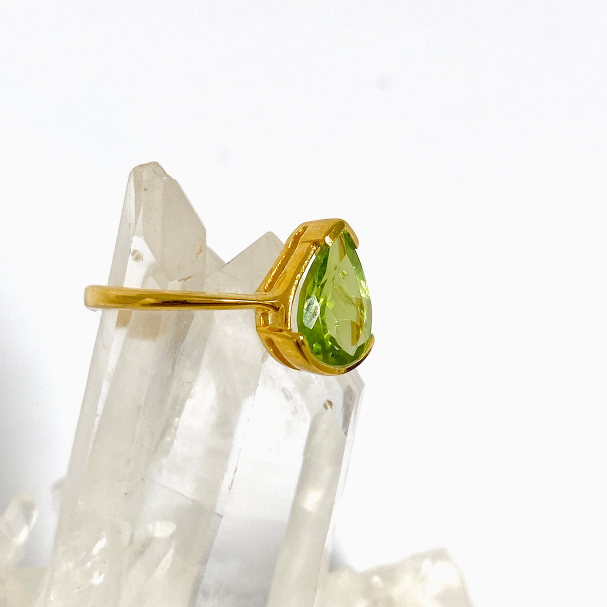 Peridot Teardrop Faceted 2.5 micron Gold Plated Ring Size 8 PRGJ995