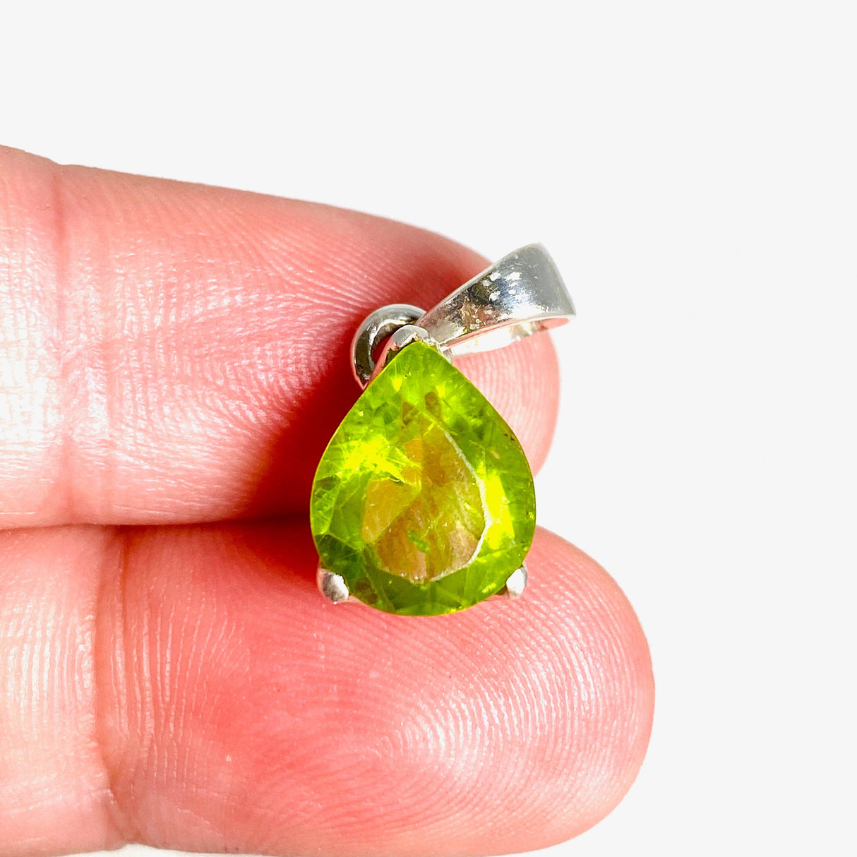 Peridot teardrop faceted petite pendant PPGJ485 - Nature's Magick