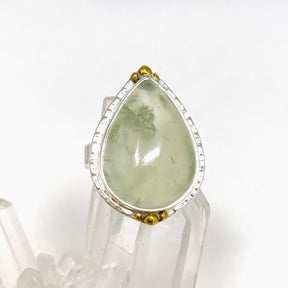 Prehnite Teardrop Hammered Band Ring with Brass Accents Size 7 KRGJ3160 - Nature's Magick