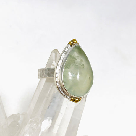 Prehnite Teardrop Hammered Band Ring with Brass Accents Size 7 KRGJ3160 - Nature's Magick