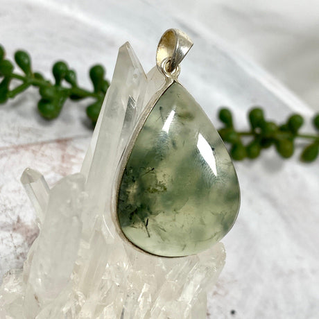 Prehnite teardrop pendant KPGJ2760 - Nature's Magick