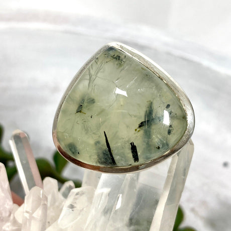 Prehnite teardrop ring s.9 KRGJ2098 - Nature's Magick