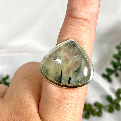 Prehnite teardrop ring s.9 KRGJ2098 - Nature's Magick