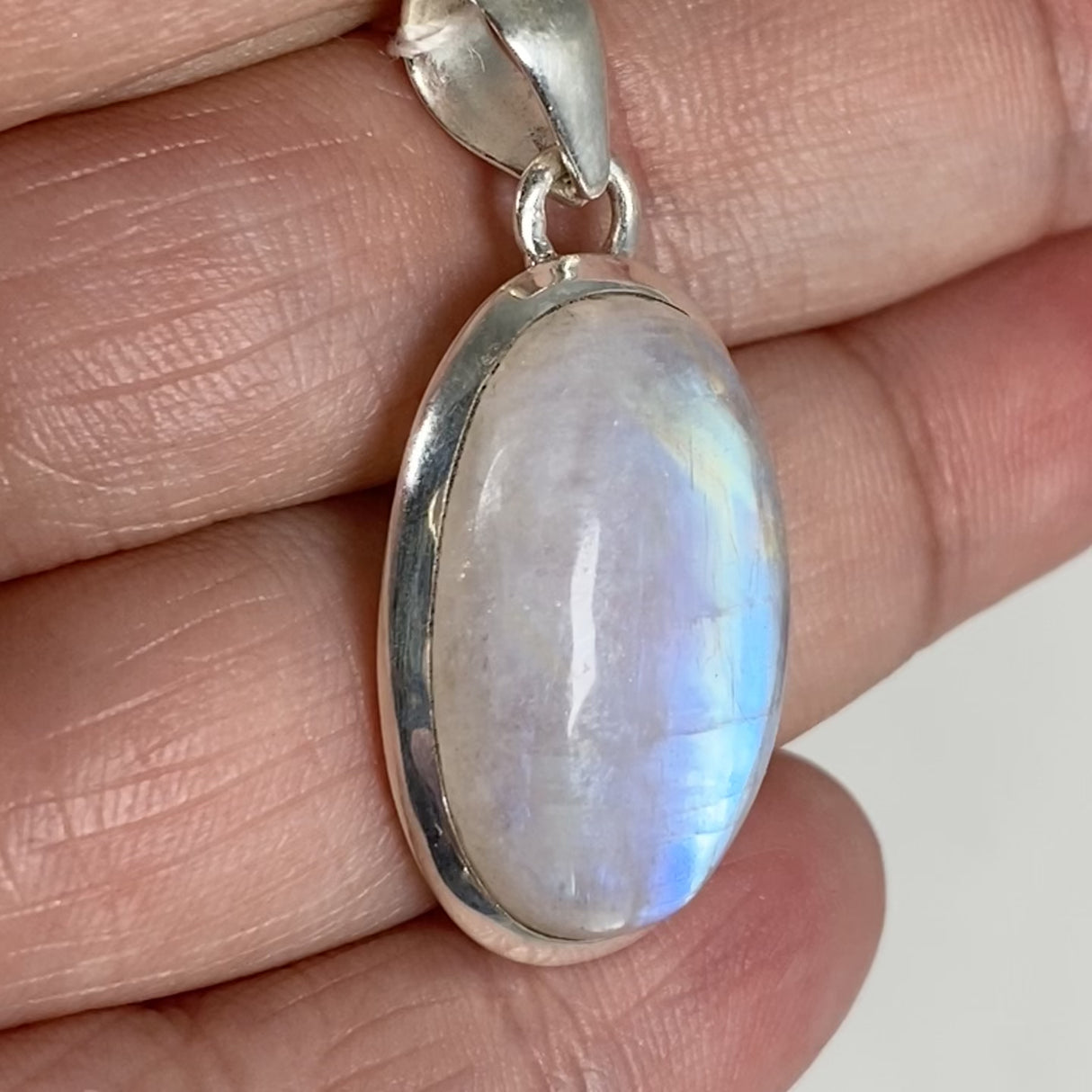 Moonstone Oval Pendant KPGJ4020