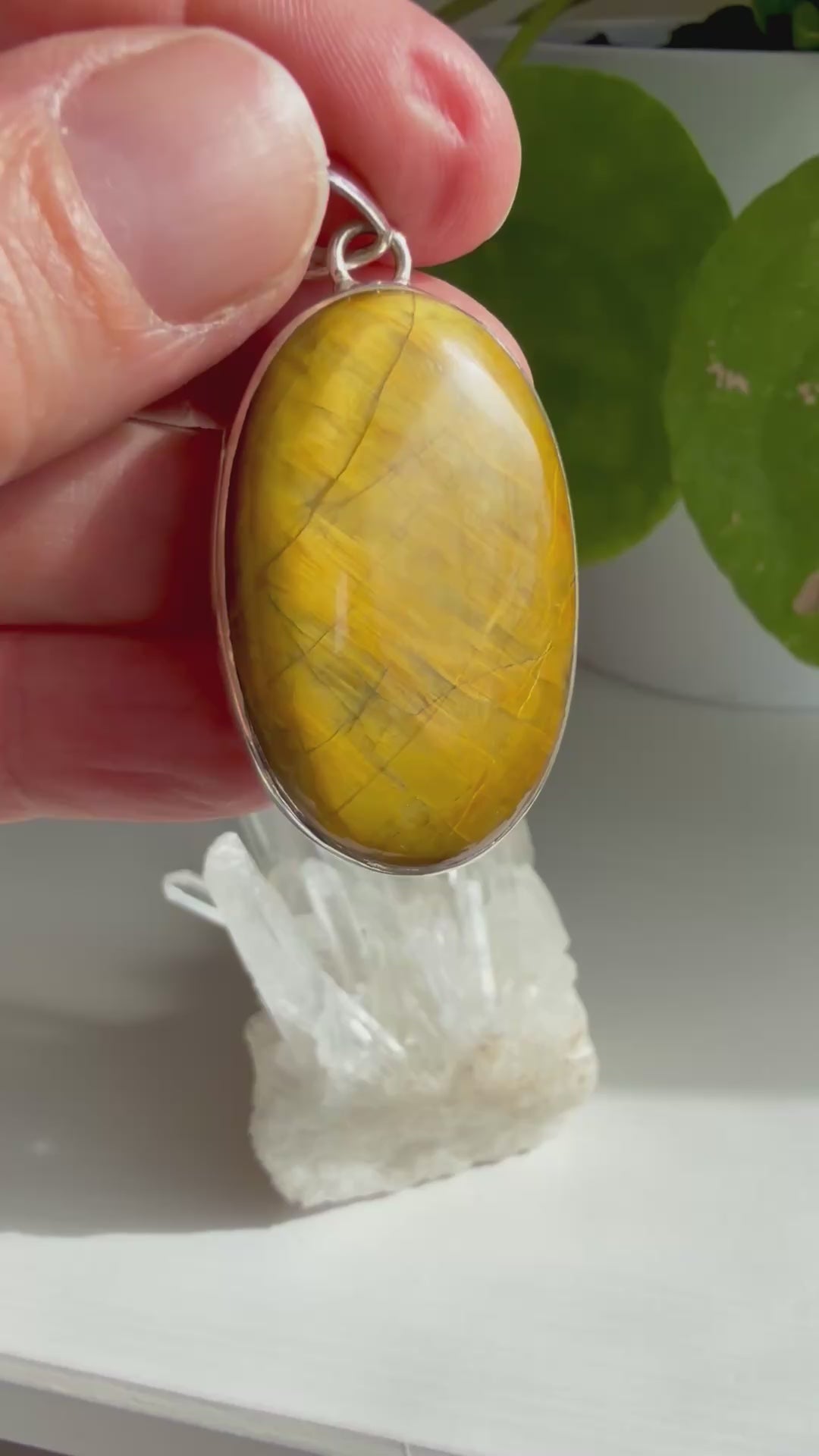 Golden Tiger's Eye Oval Sterling Silver Pendant KPGJ4206