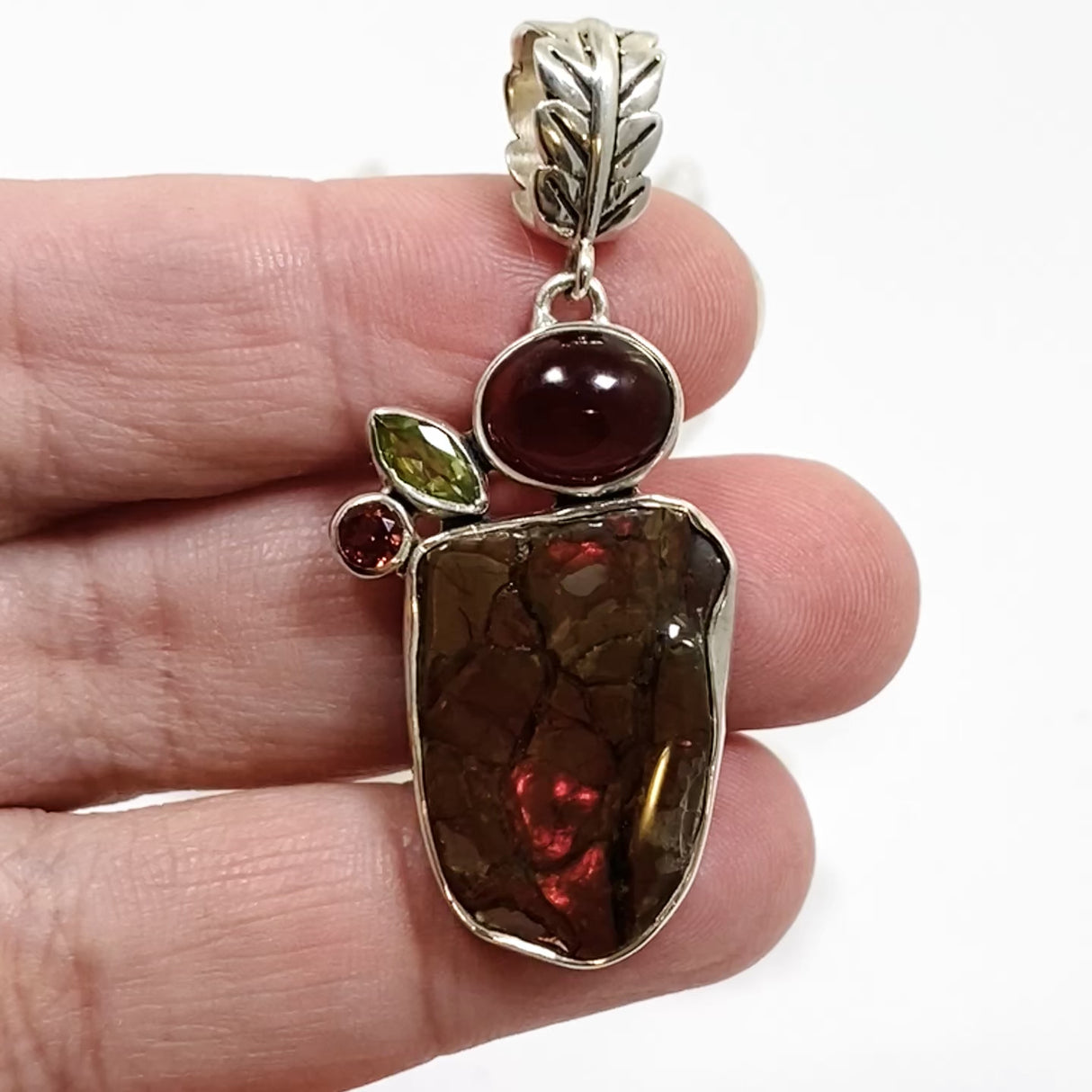 Ammolite, Peridot and Garnet Multi-stone Pendant GPVY1140