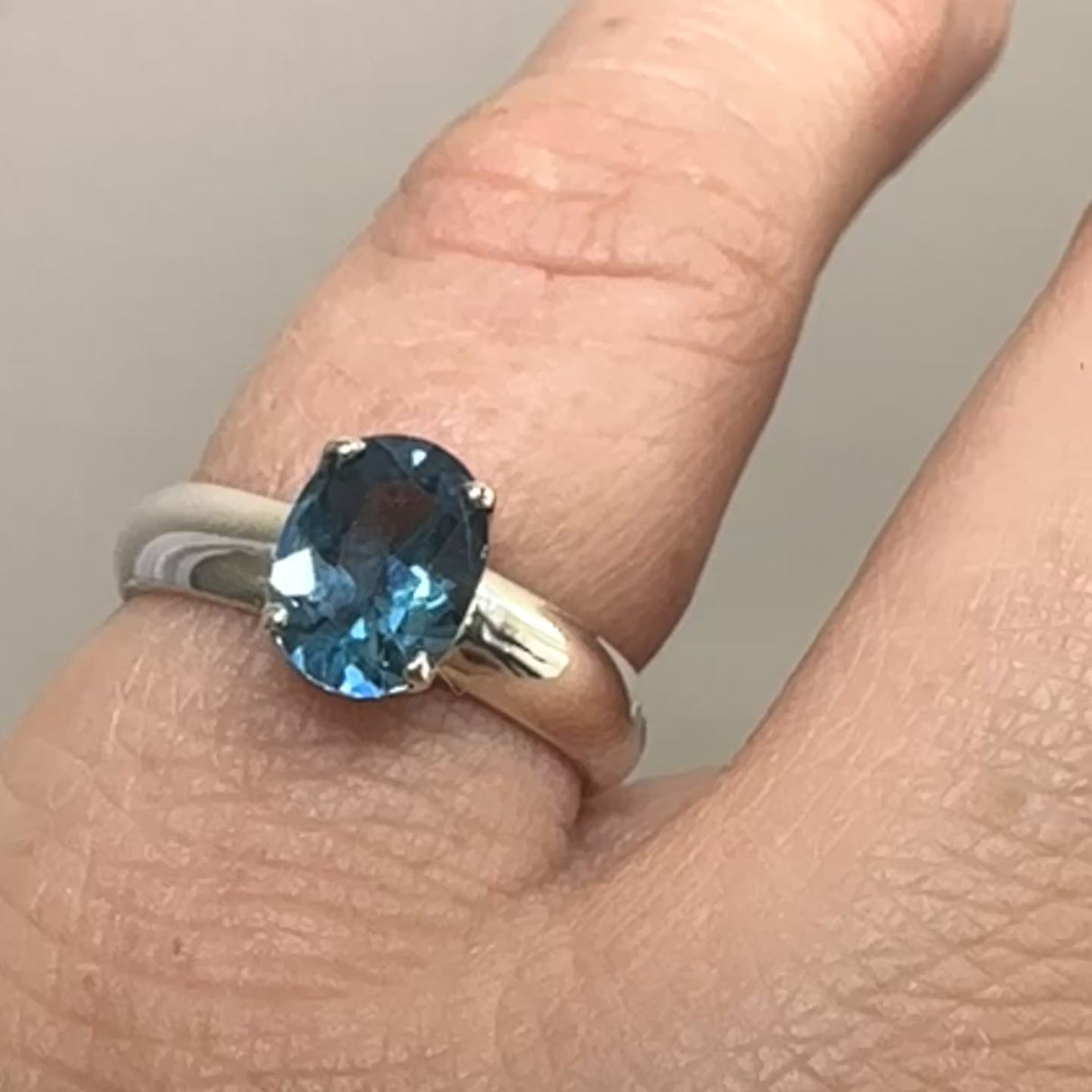 Swiss Blue Topaz Oval Faceted Solitaire Ring Size 5.5 PRGJ799