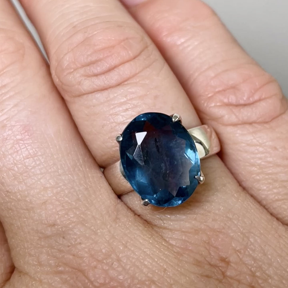 Fluorite Oval Faceted Ring s.7 PRGJ305