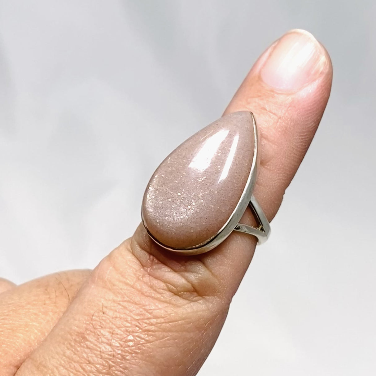 Peach Moonstone Teardrop Ring Size 7 KRGJ2172