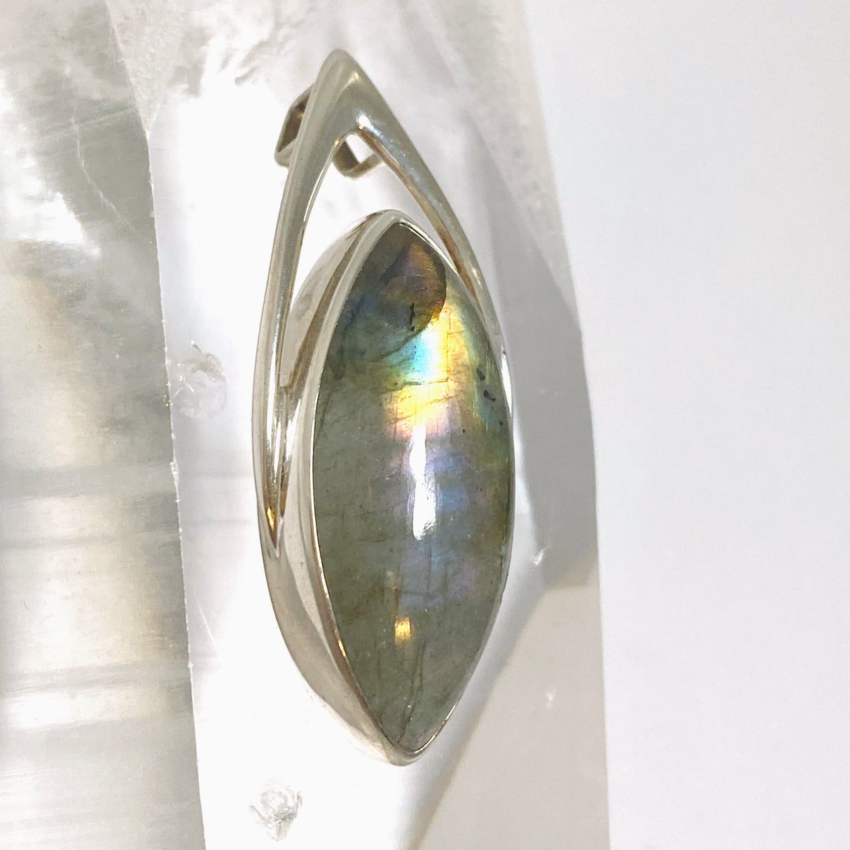 Rainbow Labradorite Marquise Pendant BTP-108