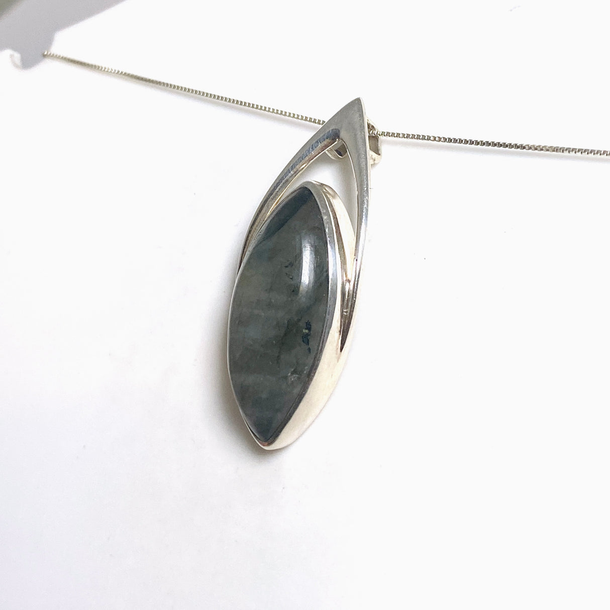 Rainbow Labradorite Marquise Pendant BTP-108