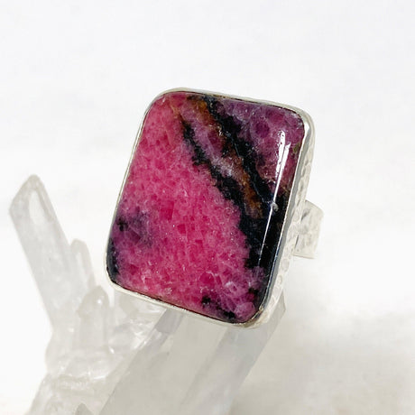 Rhodonite Rectangle Ring in a Hammered Setting Size 10 KRGJ3212 - Nature's Magick