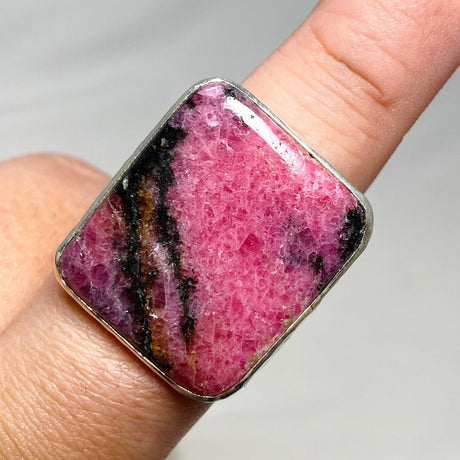 Rhodonite Rectangle Ring in a Hammered Setting Size 10 KRGJ3212 - Nature's Magick