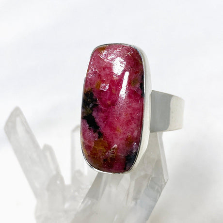 Rhodonite Rectangle Ring Size 7 KRGJ3210 - Nature's Magick