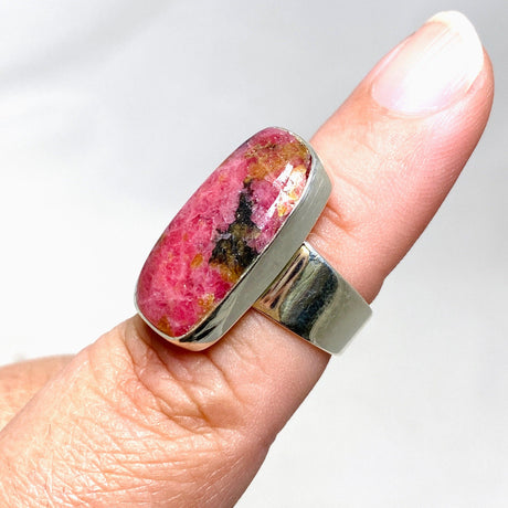 Rhodonite Rectangle Ring Size 7 KRGJ3210 - Nature's Magick