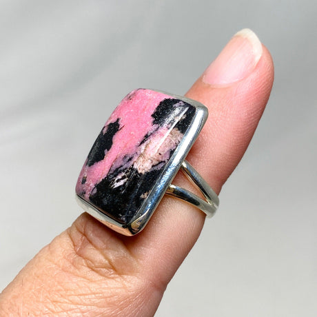 Rhodonite Rectangle Split Band Ring Size 6 KRGJ3211 - Nature's Magick