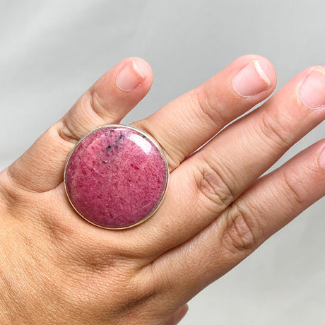 Rhodonite Round Ring Size 11 KRGJ3207 - Nature's Magick