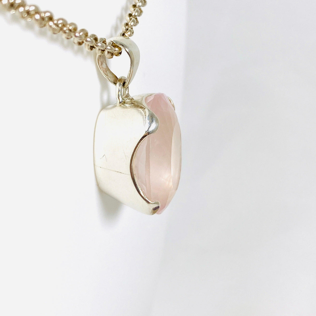 Rose Quartz Faceted Oval Pendant KPGJ3996 - Nature's Magick