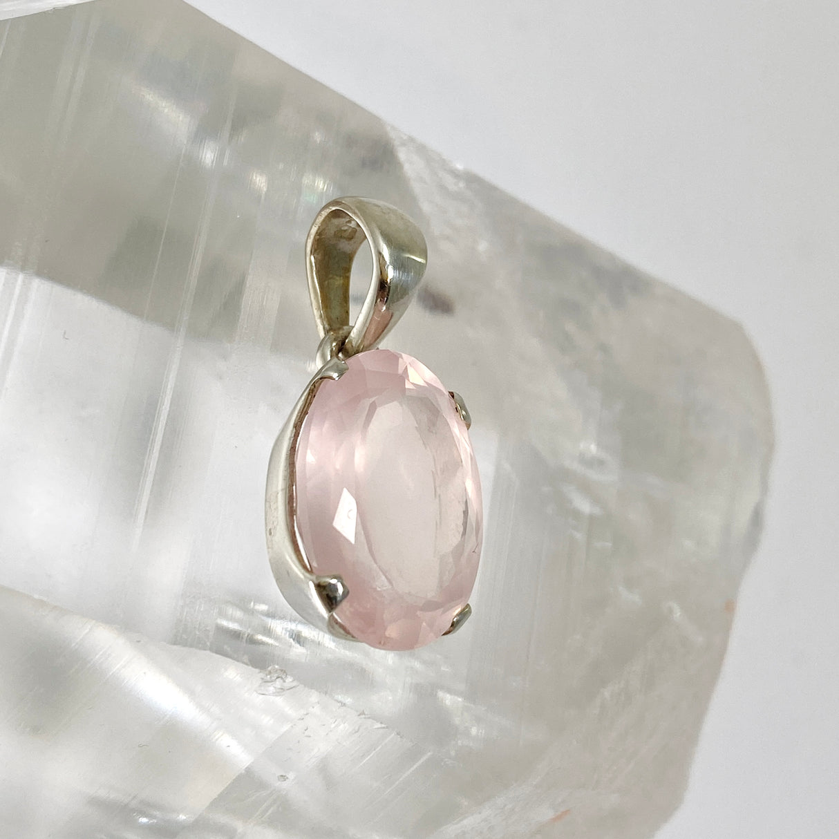 Rose Quartz Oval Faceted Pendant PPGJ1307