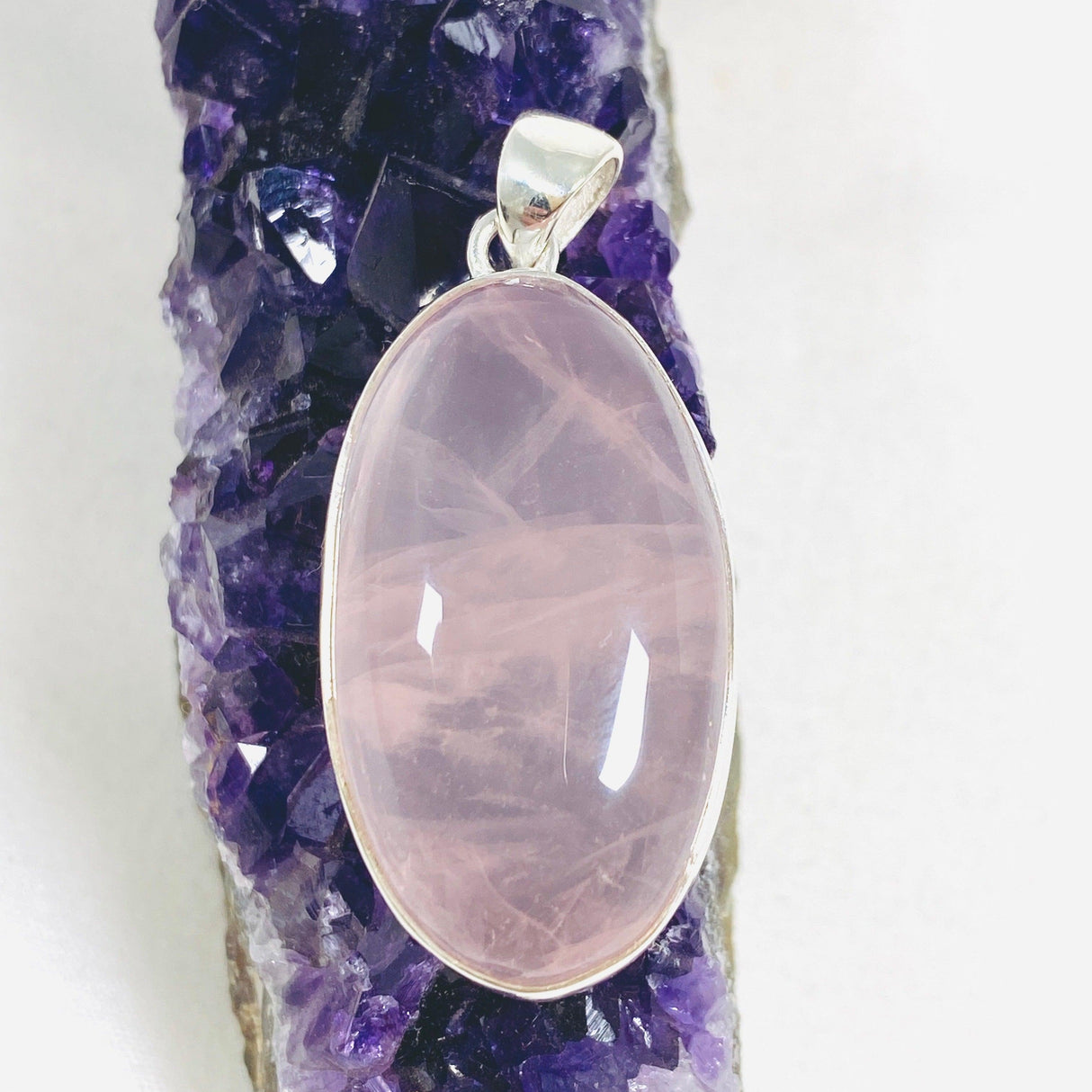 Rose Quartz Oval Pendant KPGJ3986 - Nature's Magick