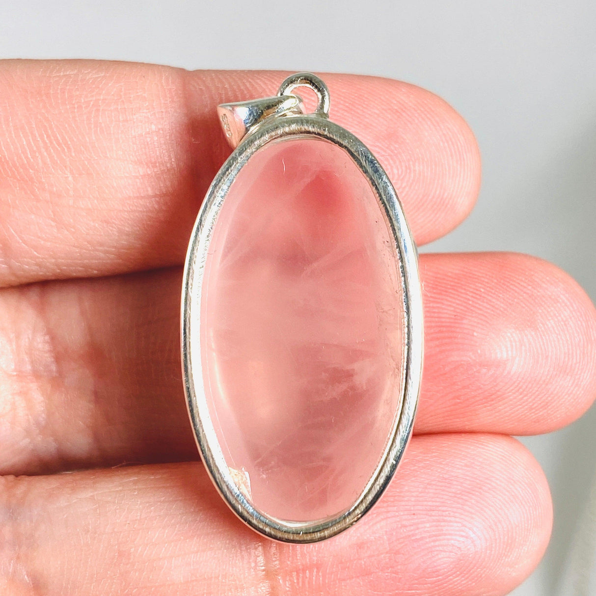 Rose Quartz Oval Pendant KPGJ3986 - Nature's Magick