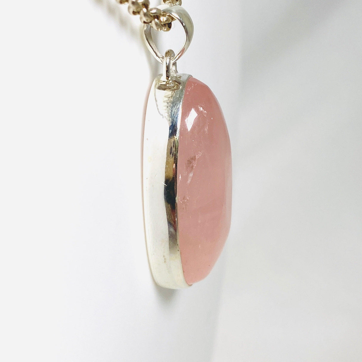 Rose Quartz Oval Pendant KPGJ3986 - Nature's Magick