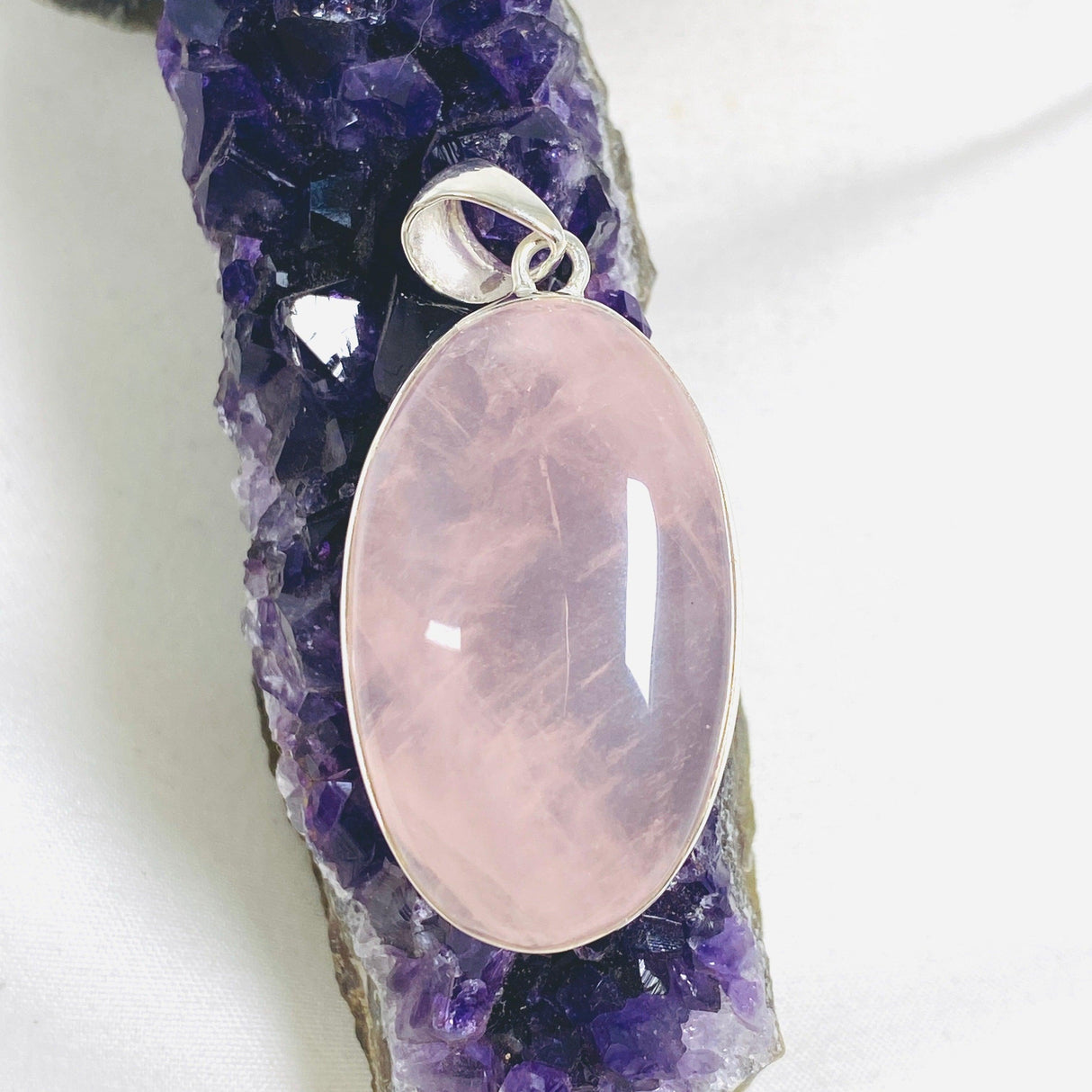 Rose Quartz Oval Pendant KPGJ3987 - Nature's Magick