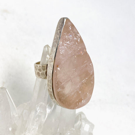 Rose Quartz raw teardrop ring with beaten band s.10 KRGJ1302 - Nature's Magick