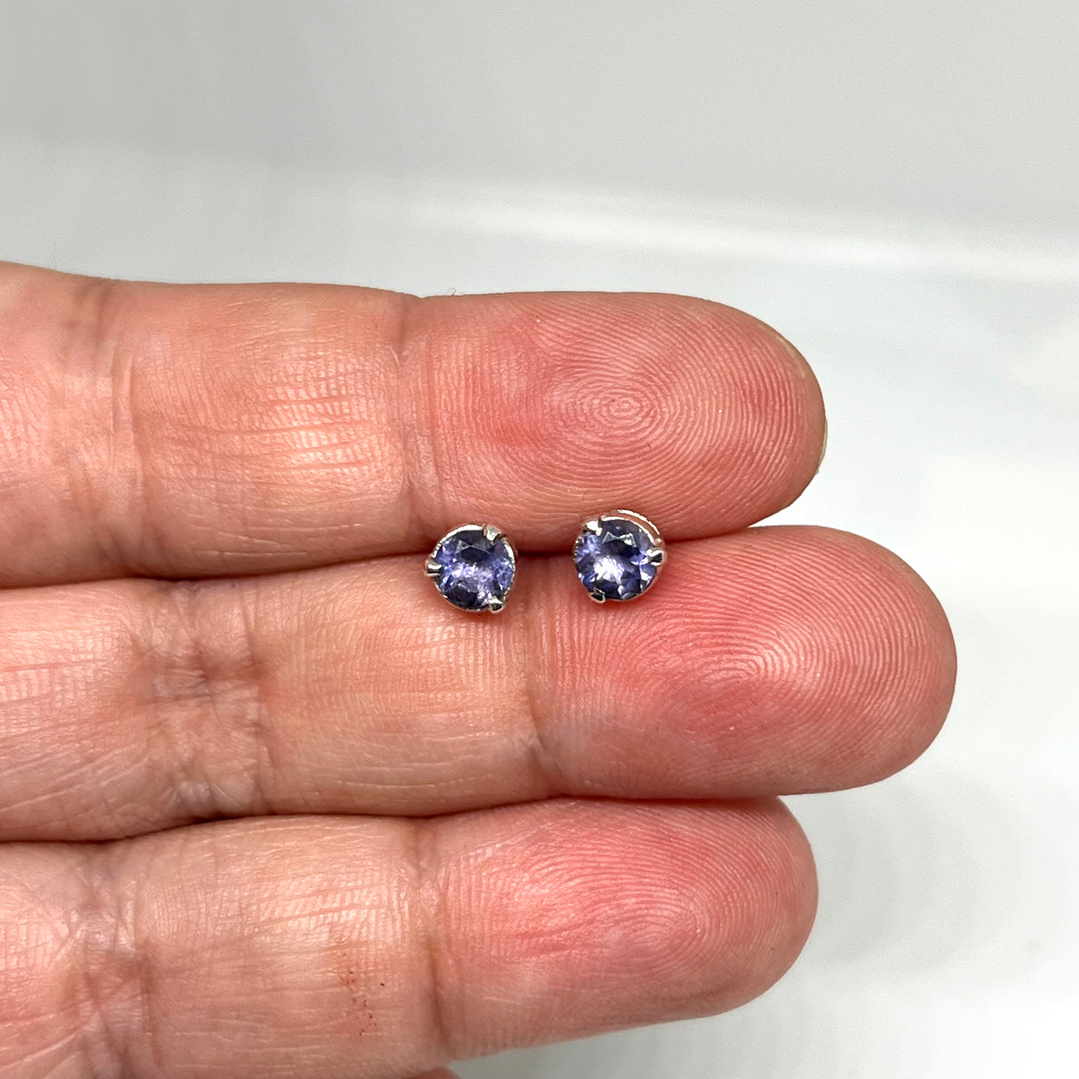 Round Faceted Gemstone 3-claw Set Stud Earring 5mm PSE005